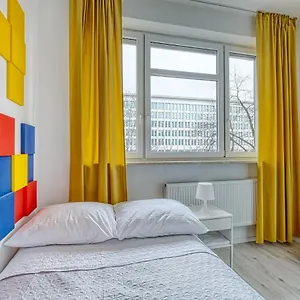 Apart Otel Level, Varşova