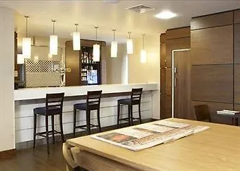 Hampton By Hilton Warsaw City Centre Otel