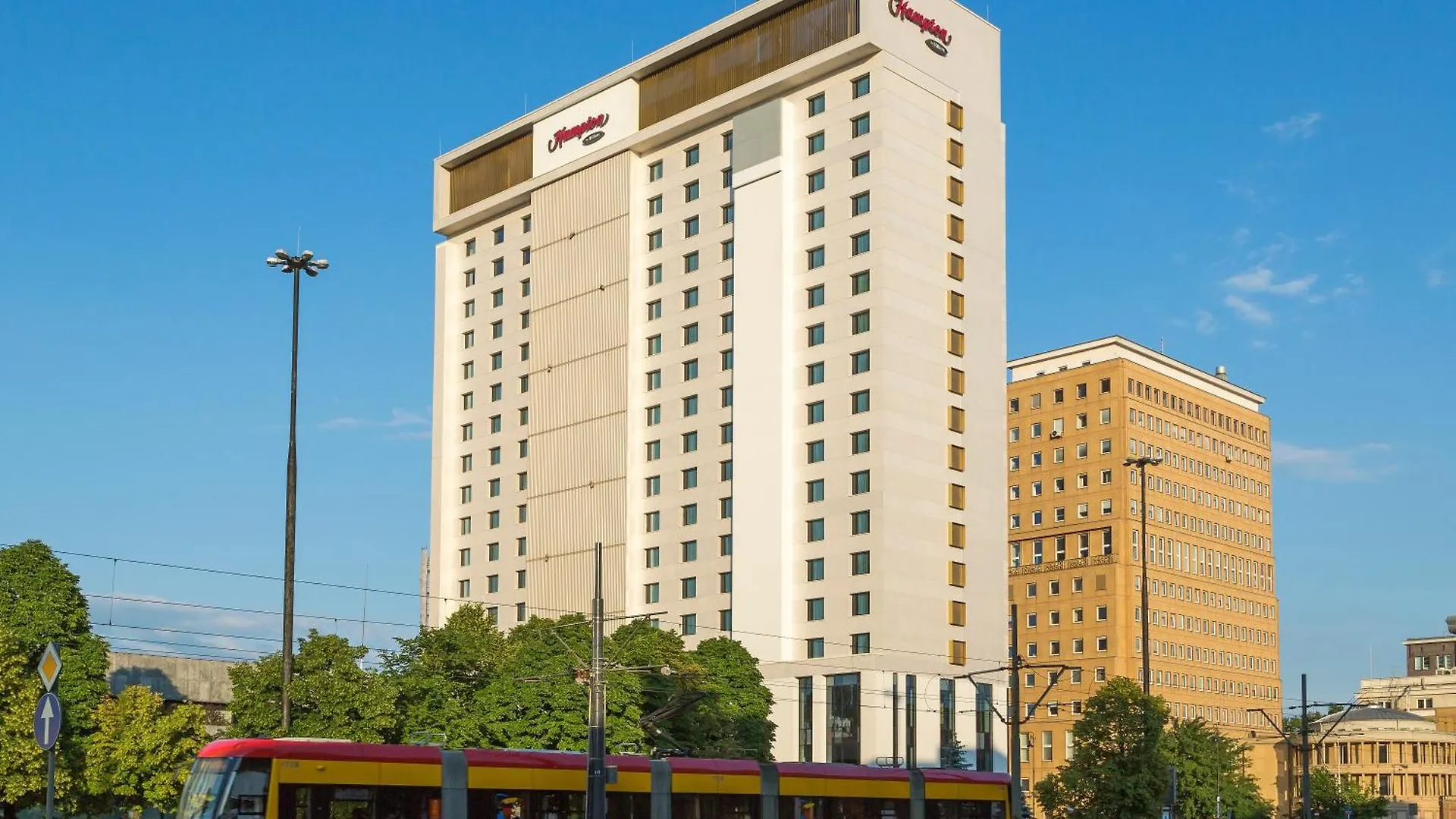 *** Otel Hampton By Hilton Warsaw City Centre Polonya