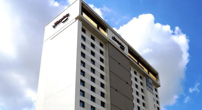 Otel Hampton By Hilton Warsaw City Centre